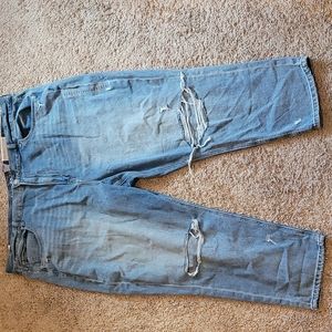 NWT AE distressed mom jean sz 24